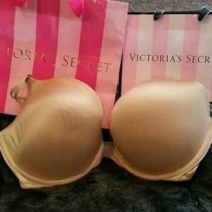 Victoria's Secret Very Sexy Push Up Bra 38DD
