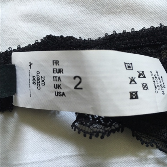 NWT Chantelle garter.  EUR Size 2 - Picture 2 of 3