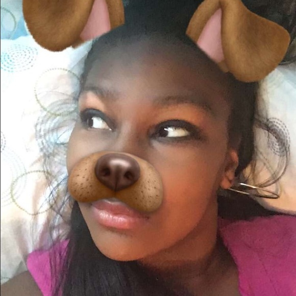 Meet your Posher, Desiree