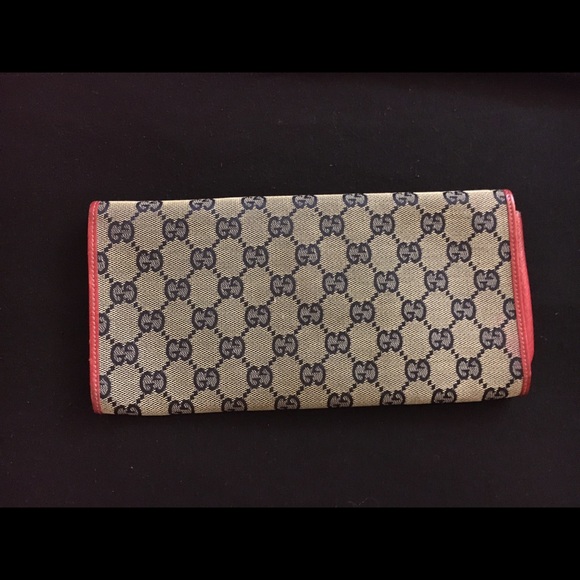Gucci Clutch - Picture 2 of 2