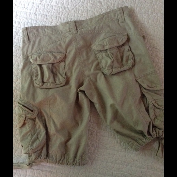 Shorts - Picture 2 of 4