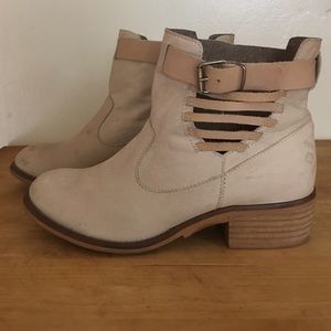 Cool Way boots made in Spain.