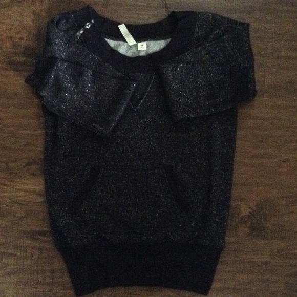 Black sweatshirt