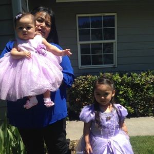 Meet your Posher, Alicia