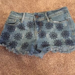 Delias flowered jean shorts