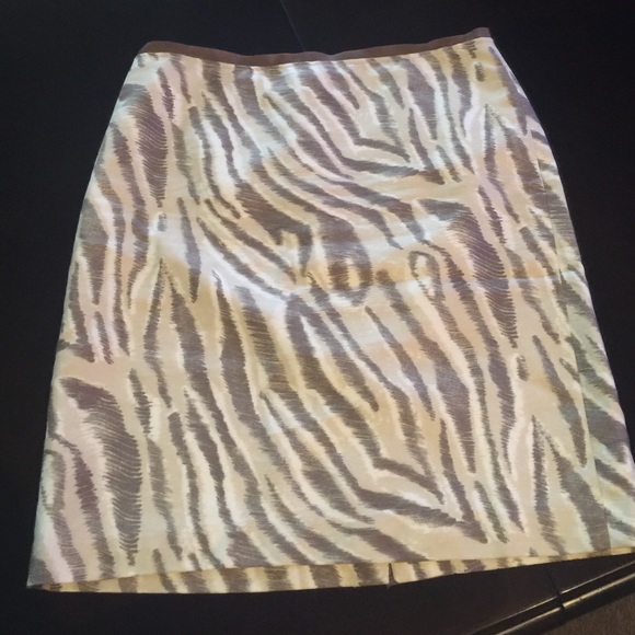 Tan White Brown pencil mini skirt. - Picture 1 of 3