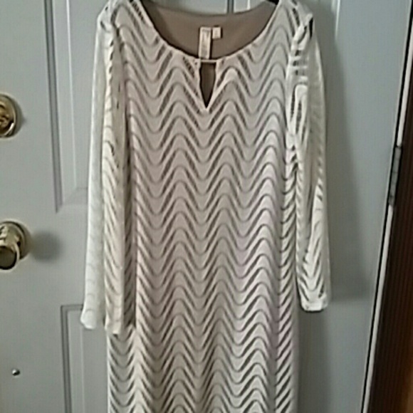 DRESS - Picture 2 of 3