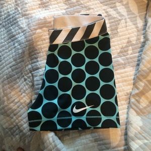 Nike Pro Polka Dot