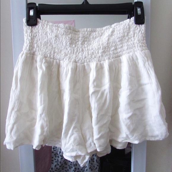 blue and white flowy shorts