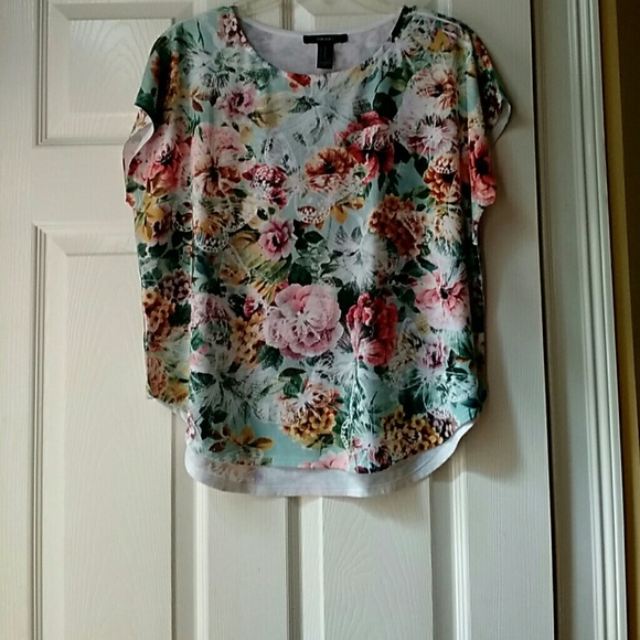 Cotton floral top from forever 21 - Picture 1 of 2