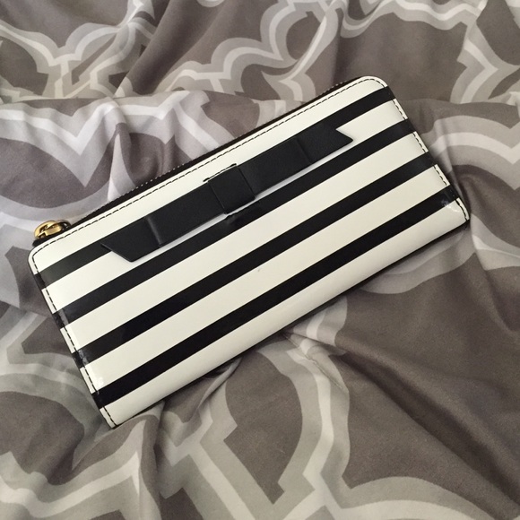 💕Kate spade wallet💕