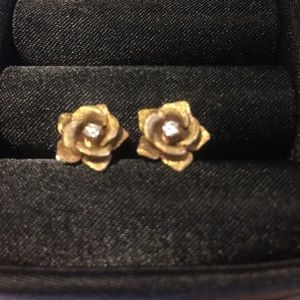 18 or 22k Gold and real diamond earrings