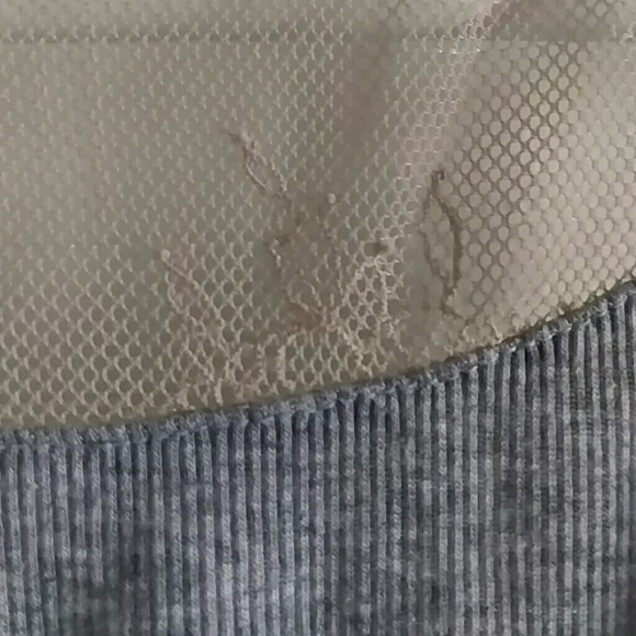 Grey tank top - Picture 3 of 4