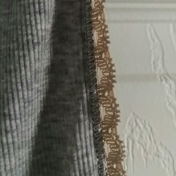 Grey tank top - Picture 4 of 4