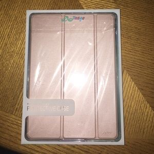 BRAND NEW 🎉Translucent Back Case iPad Pro 9.7 in.