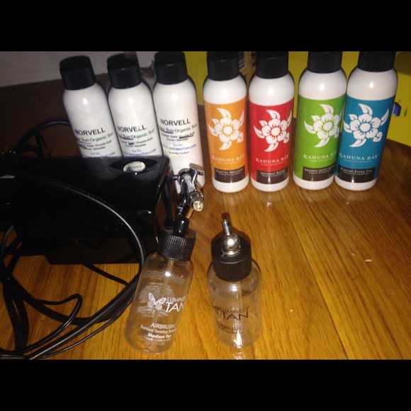 Luminess air brush tanning machine with bronzers