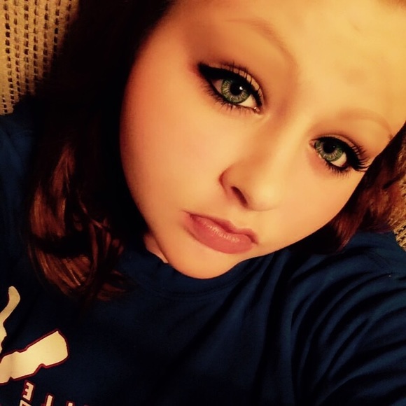 Meet your Posher, Haley - Picture 1 of 1