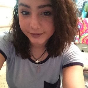 Meet your Posher, Olivia