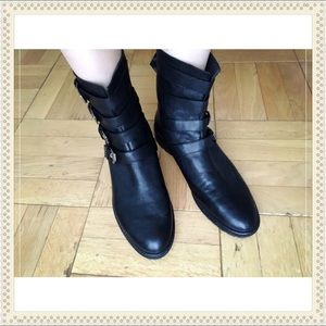 👢HP-Stuart Weitzman Black Ankle Boots👢