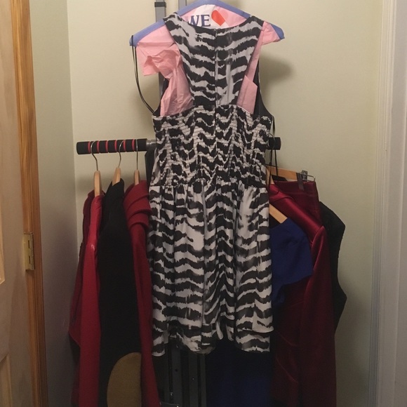 Guess dress - Picture 2 of 2