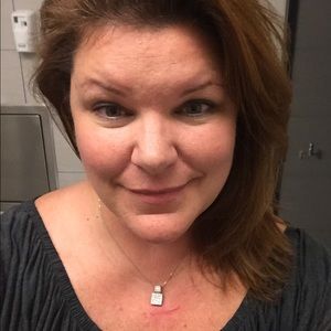 Meet your Posher, Leigh