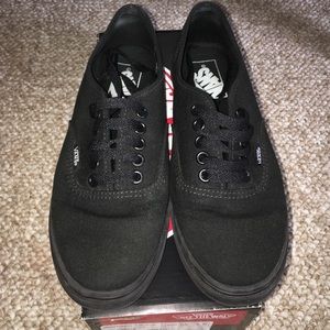 Black Lo pro vans