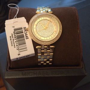 Worn once comes with box & tags Michael kors watch