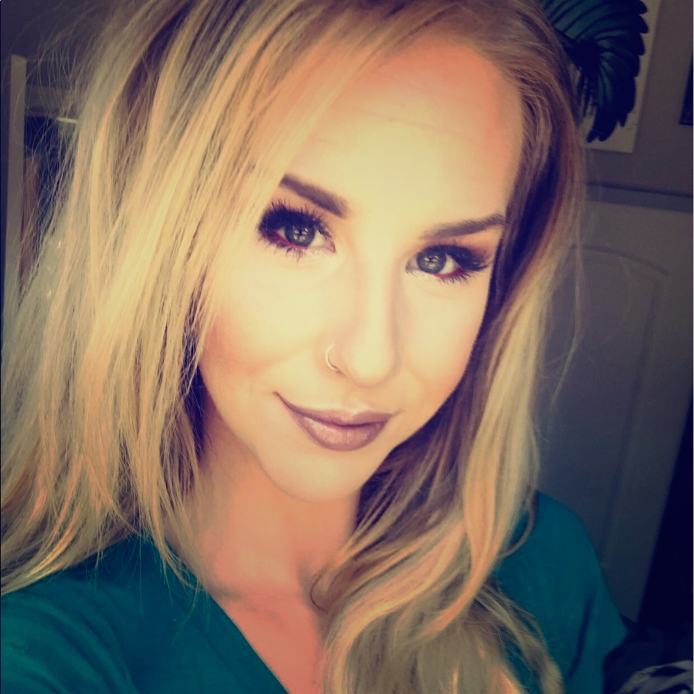 Meet your Posher, Andrea