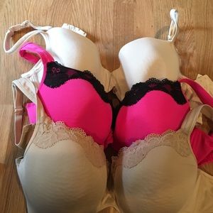 Cacique bras 3 together