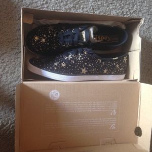 keds sneaker size 8