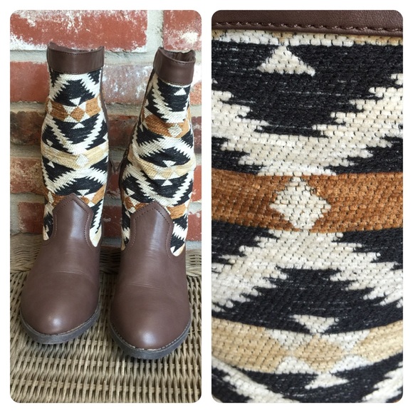 Forever 21 southwest print boots - Picture 3 of 4