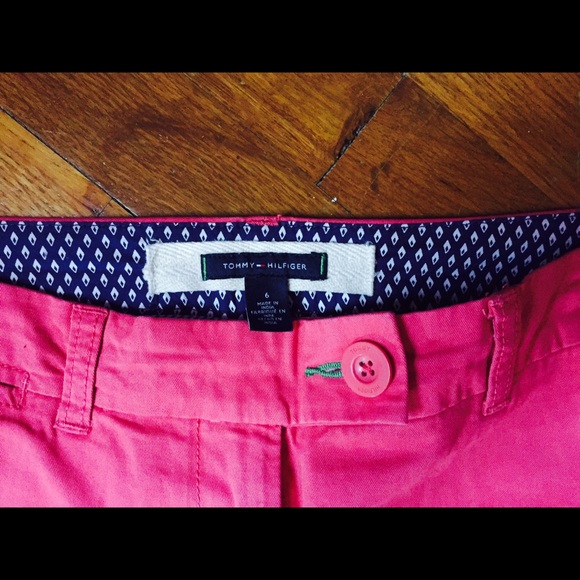 Shorts - Picture 3 of 3