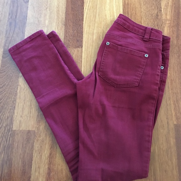 Forever 21 maroon skinny jeans