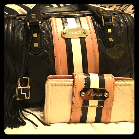 RESERVED FOR POSHOPER16