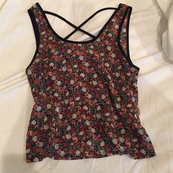 Loose Floral Crop top