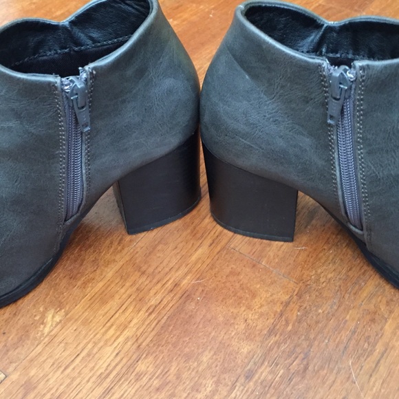 Booties - Picture 3 of 4