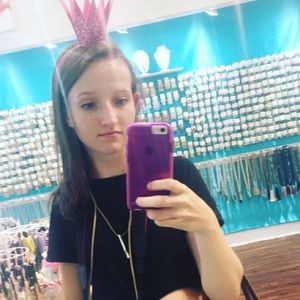 Meet your Posher, Paige