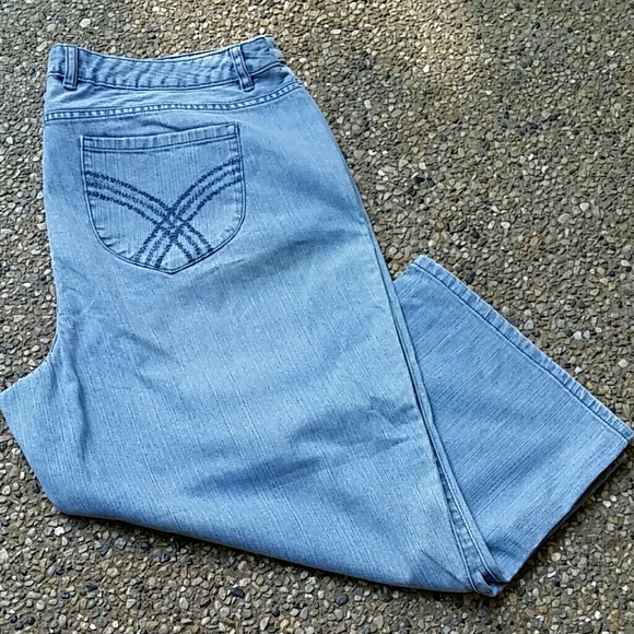 Mossimo Supply Co. Denim - SOLD...SOLD...Mossimo PLUS crop jean