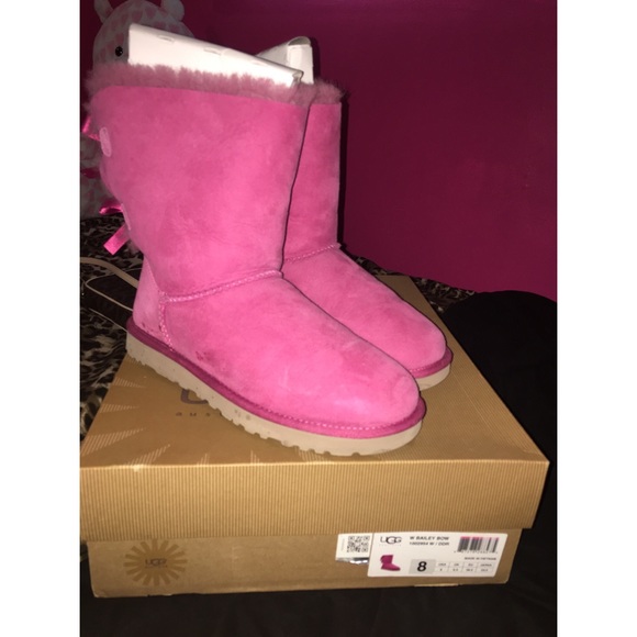 womens tall bailey bow uggs size 9 womens tall bailey bow uggs size 9
