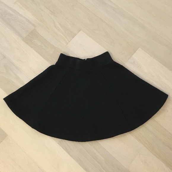 H&M Black Flared Skirt