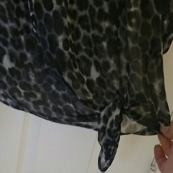 3/4 sleeve blouse - Picture 3 of 4