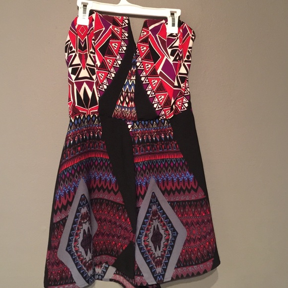 NWT Tribal Strapless Romper