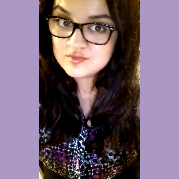 Meet your Posher, Laura