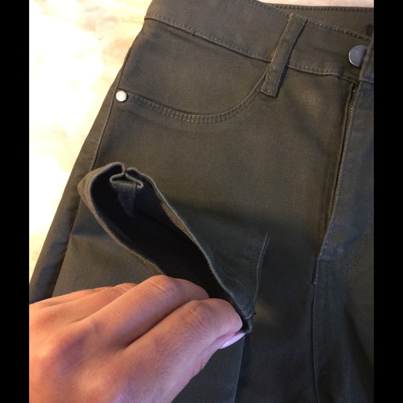 LIKE NEW Olive Green Skinny Jeans - Picture 4 of 4