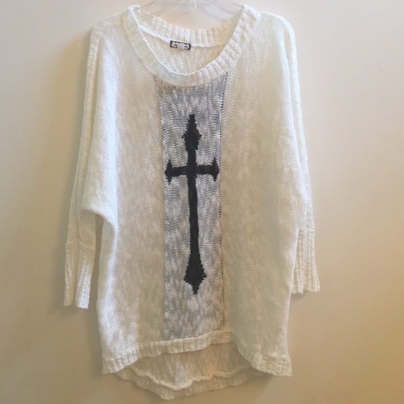 Cross Sweater❤️