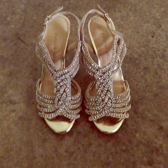 🌟🌟🌟🌟Stunning rhinestone pageant/formal heels