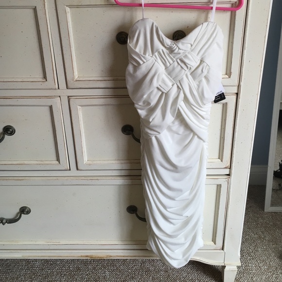 White body con/cocktail dress
