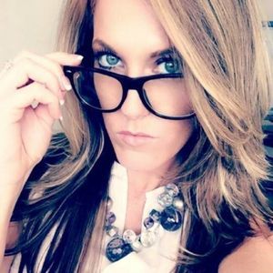 Meet your Posher, Eire