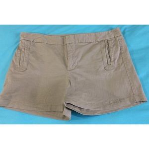 GAP khaki shorts