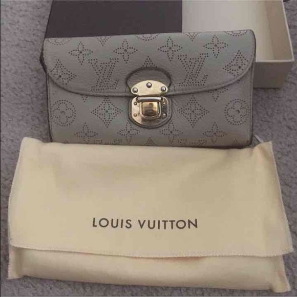 LV wallet - Picture 2 of 4